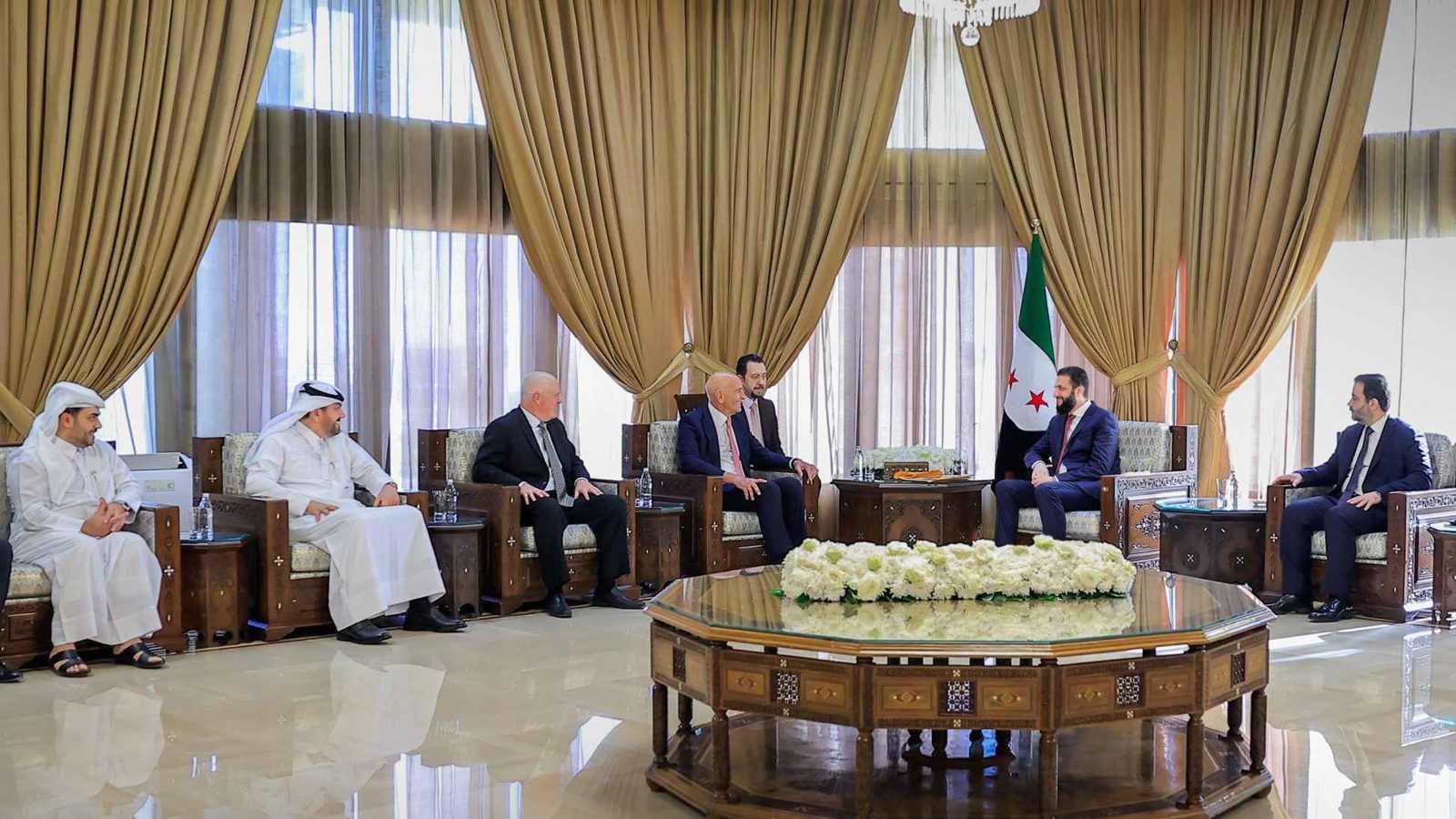 الشرع يناقش مع "شيفرون" الأمريكية التنقيب عن النفط في سوريا