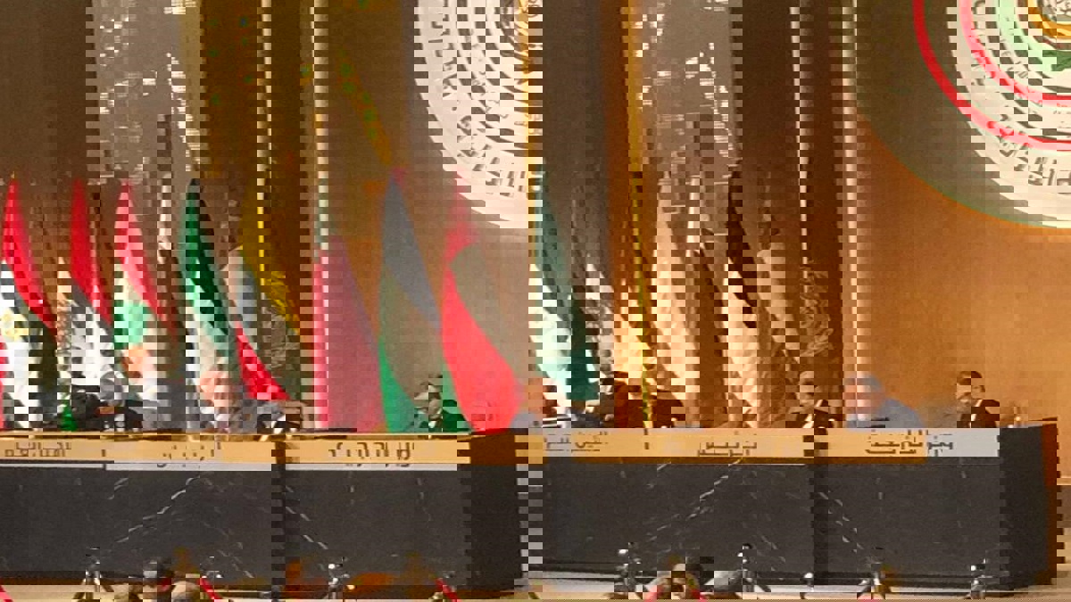 عون: نصف عدد سكان لبنان بات من النازحين السوريين واللاجئين الفلسطينيين