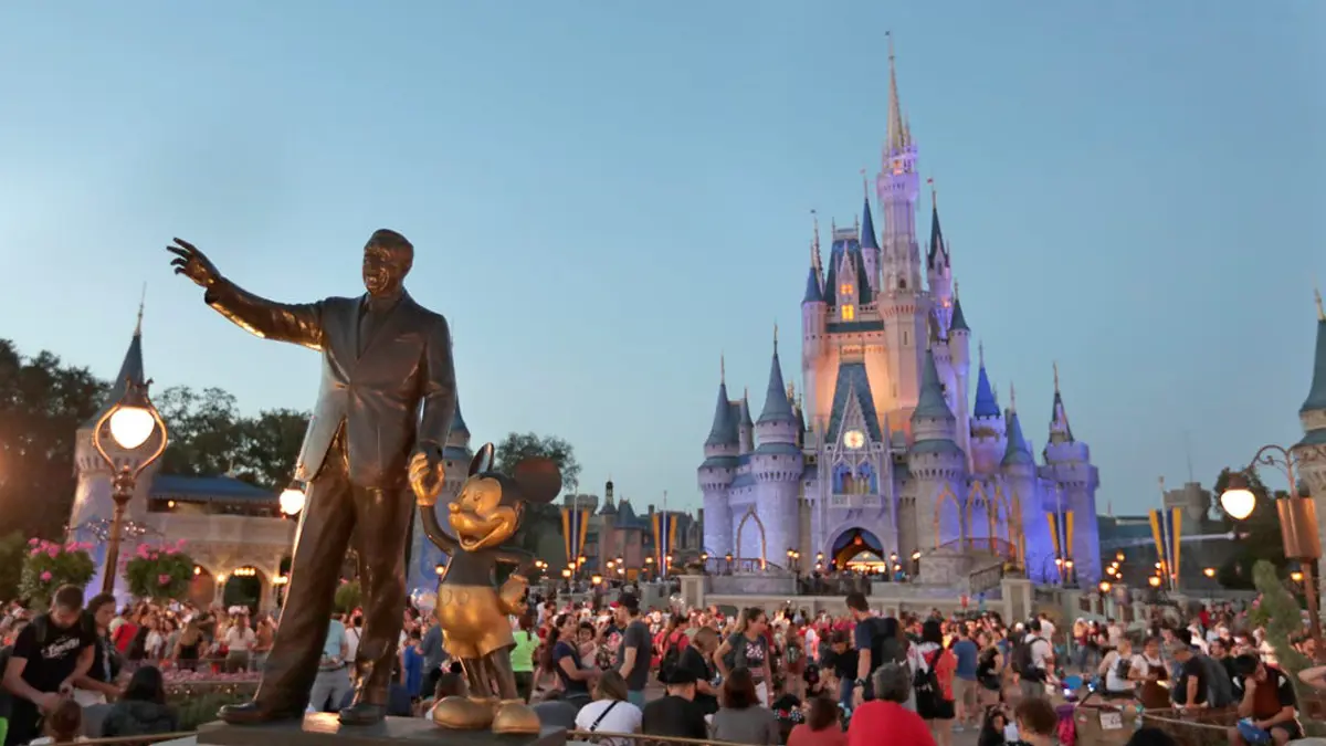 ديزني تعتزم إلغاء 28 ألف وظيفة في الولايات المتحدة بسبب كورونا