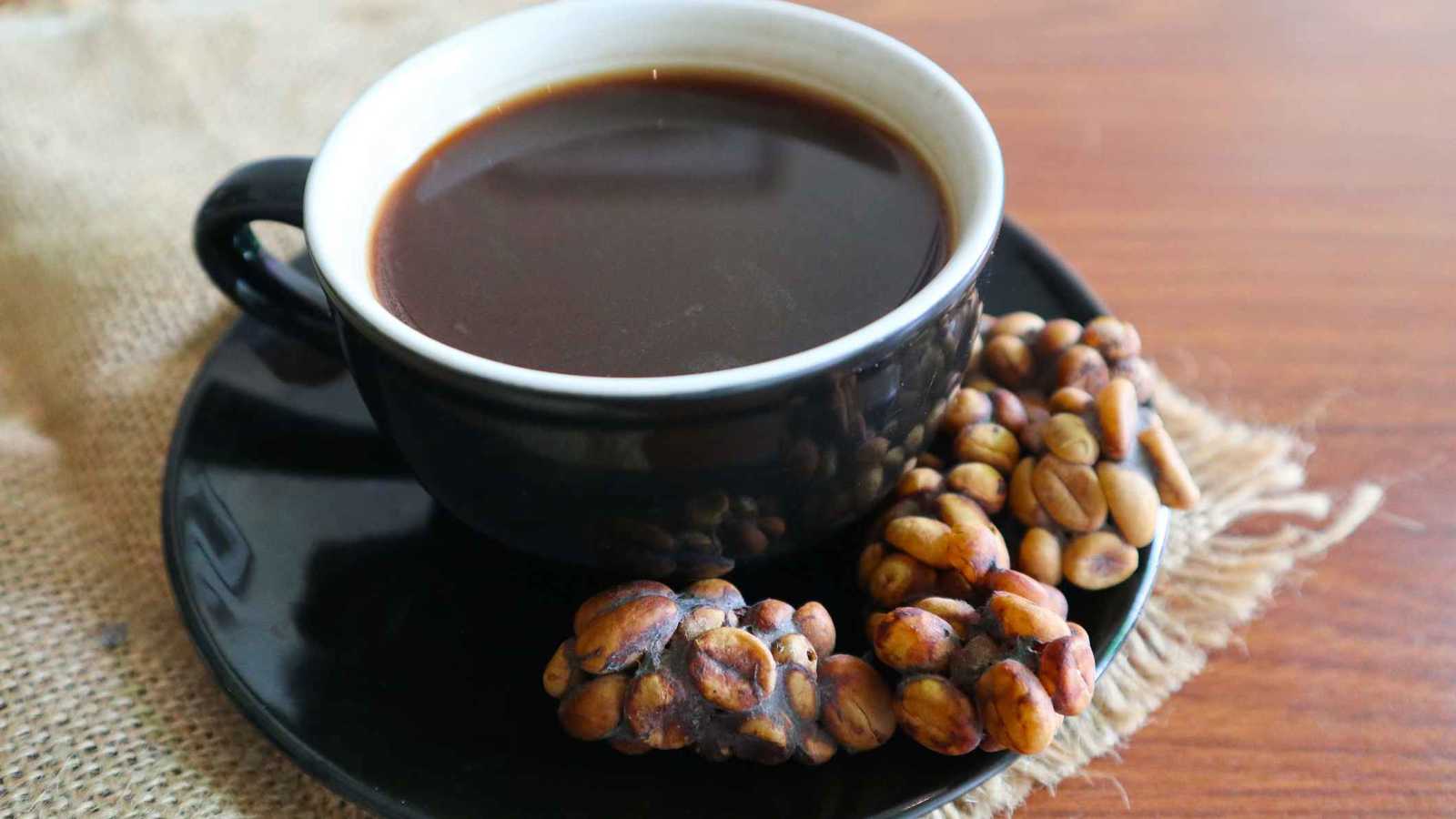 "كوبي لواك".. ما سر التحوّل الكيميائي الذي يصنع أغلى قهوة في العالم؟ (صور)