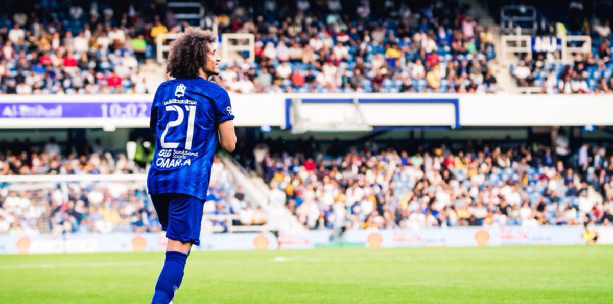 عموري يهدي أول بطولة له مع نادي الهلال السعودي للشعب الإماراتي (فيديو)