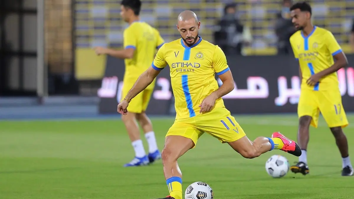 نورالدين أمرابط لاعب نادي النصر يرد على أنباء خلافه مع عبدالرحمن الحلافي