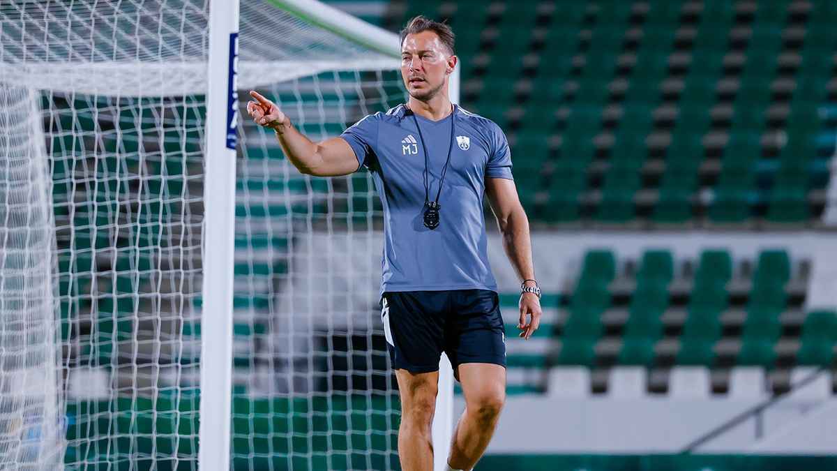 اختراعات "يايسله" تُغرق الأهلي السعودي في "ديربي البحر"