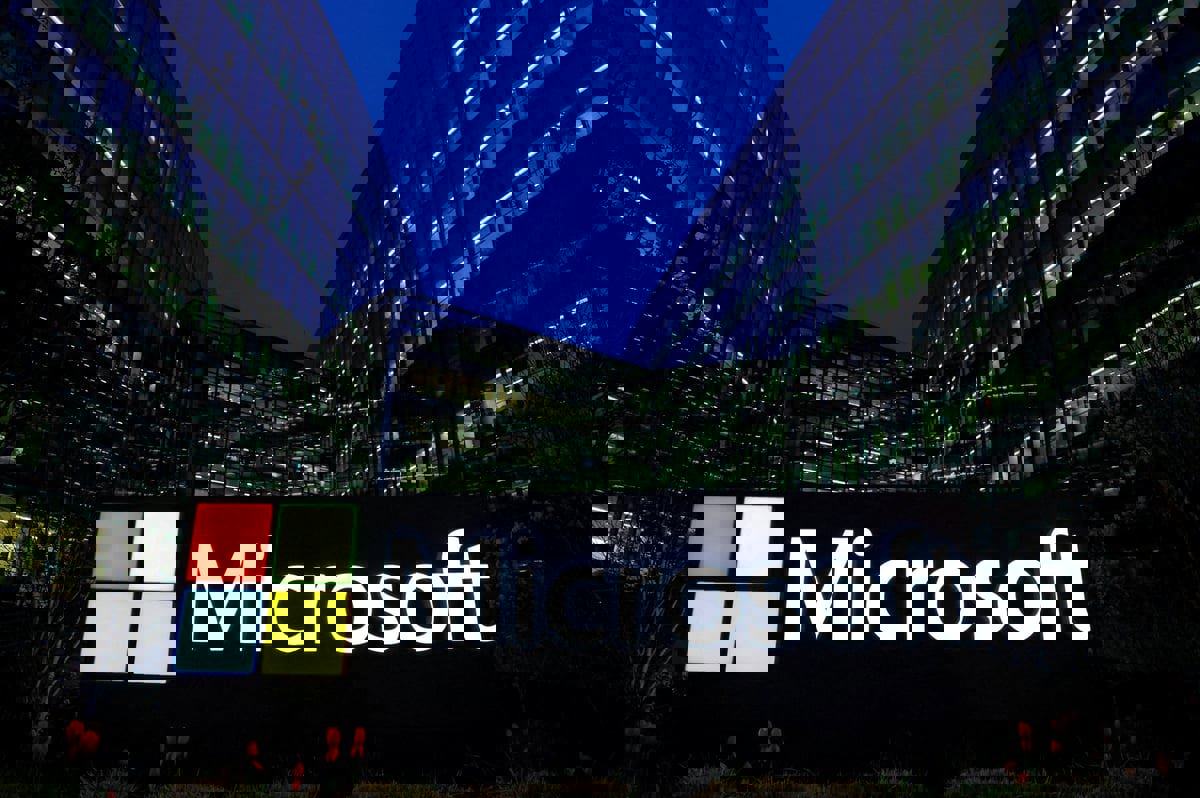 مايكروسوفت تعتزم تزويد G42 الإماراتية برقائق وتكنولوجيا ذكاء اصطناعي