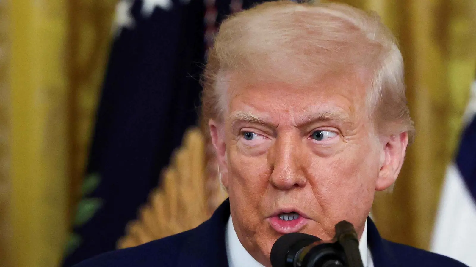 "انفصال صادم".. كيف تحول ترامب من "صانع سلام" إلى مدير أزمات؟