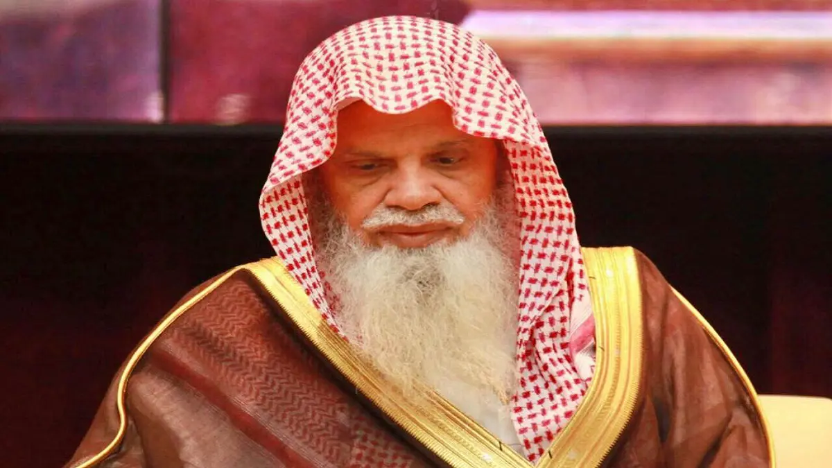 إمام المسجد النبوي الشريف علي الحذيفي يدخل المستشفى