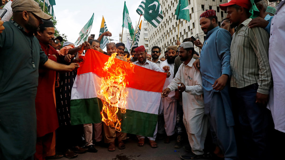 باكستان تطالب برفع العزلة الهندية على "جامو كشمير"