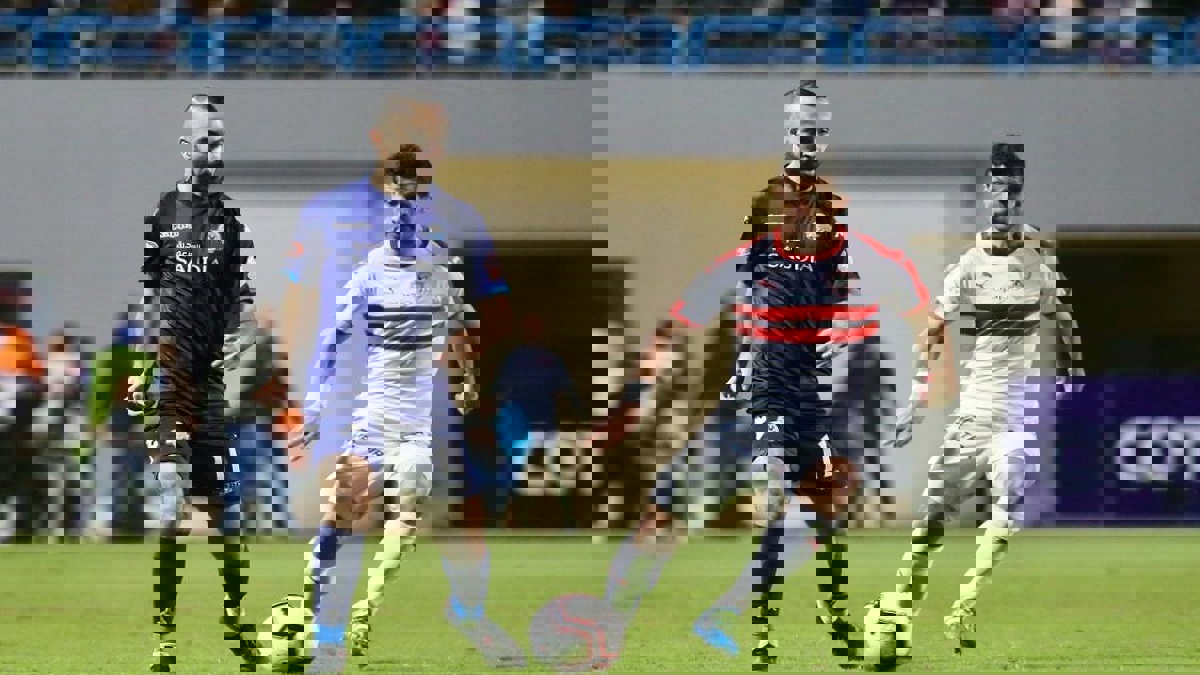 "إرم نيوز" ينشر صورة توقيع محمد مجدي قفشة للنادي الأهلي المصري (شاهد)