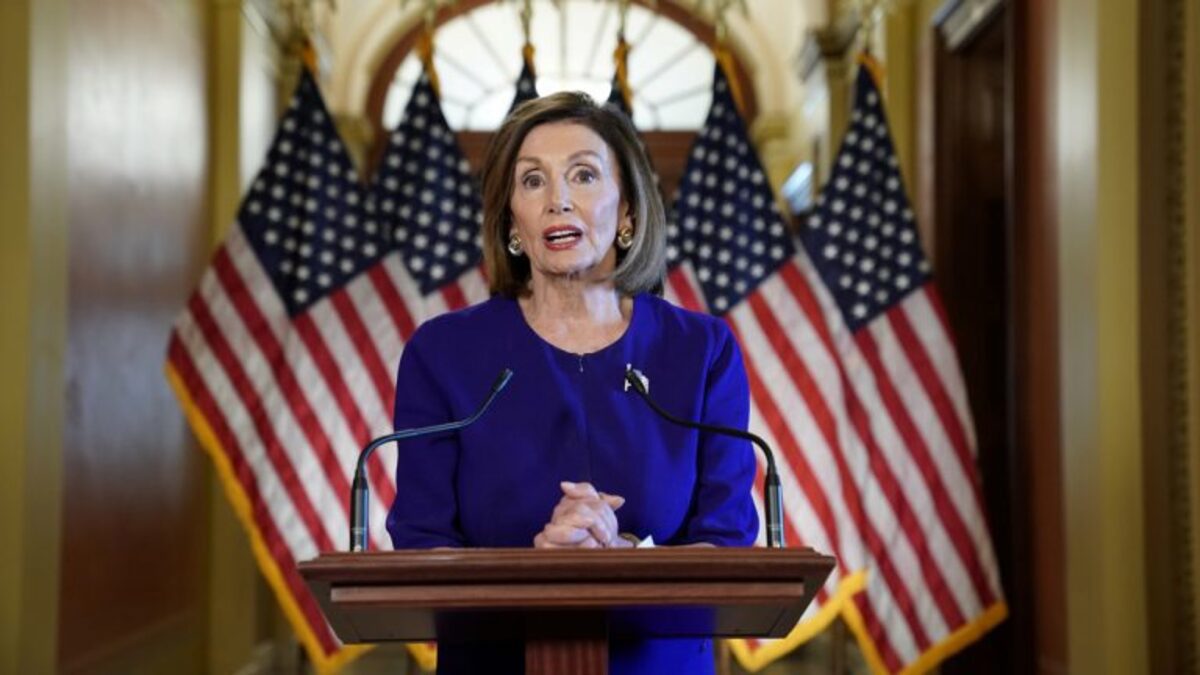 بيلوسي: ملخص محادثة ترامب الهاتفية مع نظيره الأوكراني يؤكد الحاجة للتحقيق‎