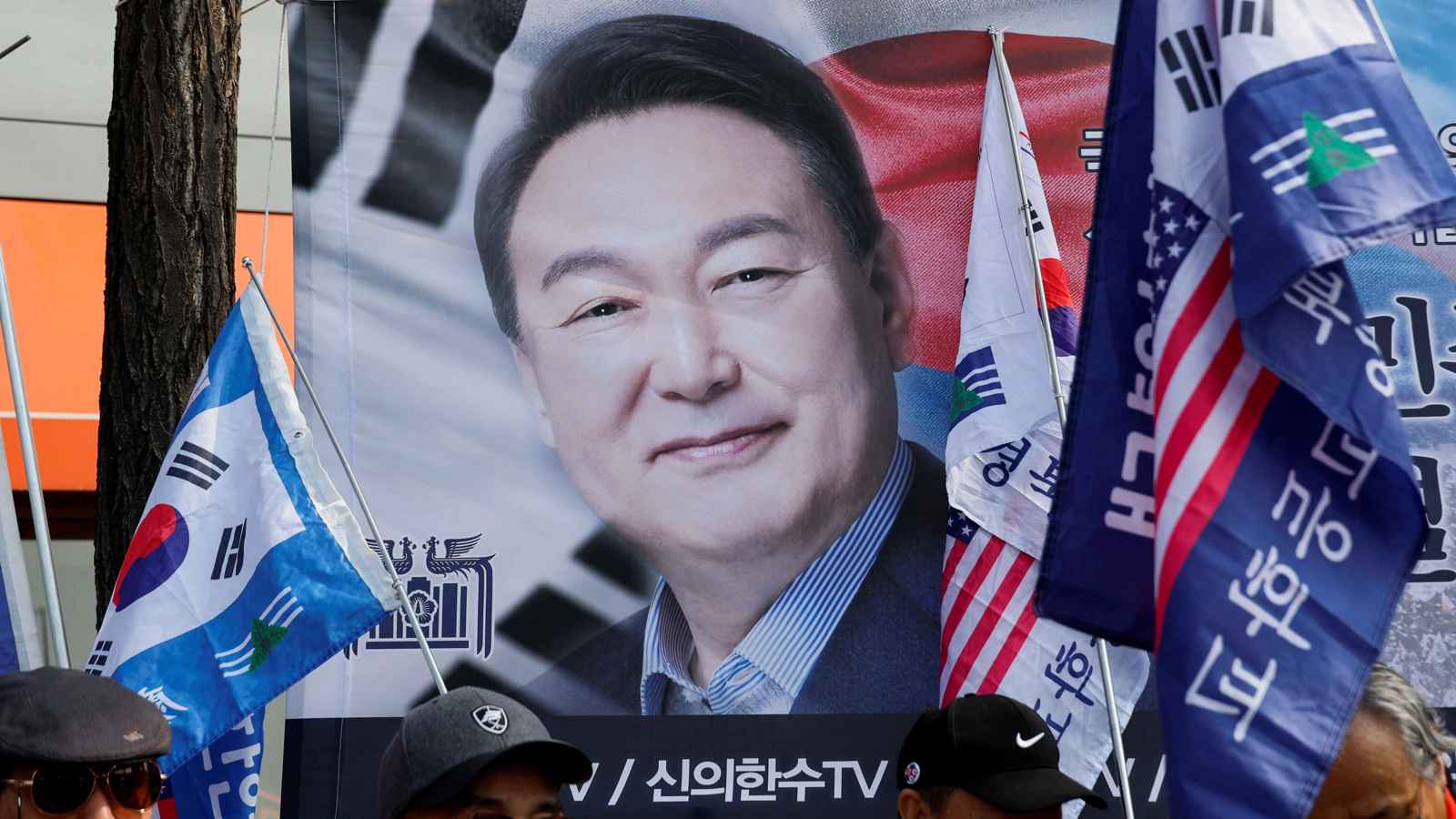 أول تعليق للرئيس الكوري الجنوبي بعد تأييد عزله