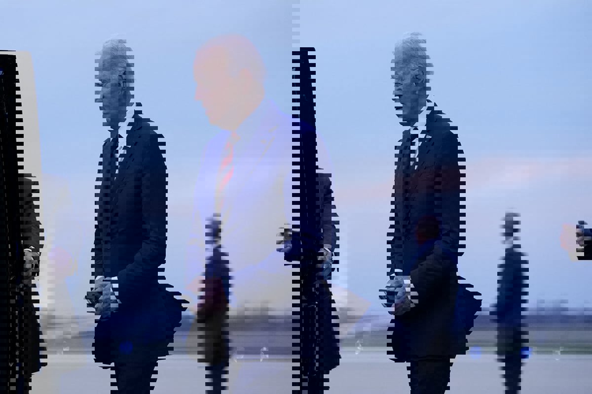 زلة جديدة.. بايدن يتحدث عن "قطار وهمي" استقله فوق جسر بالتيمور المنكوب