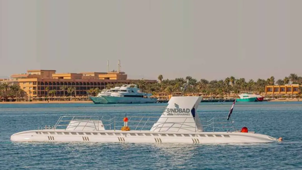 مصرع 6 سياح بغرق غواصة "السندباد" في الغردقة المصرية