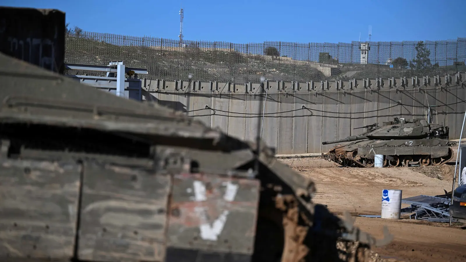 مستوطنون يعبرون الحدود اللبنانية ويهاجمون الجيش الإسرائيلي