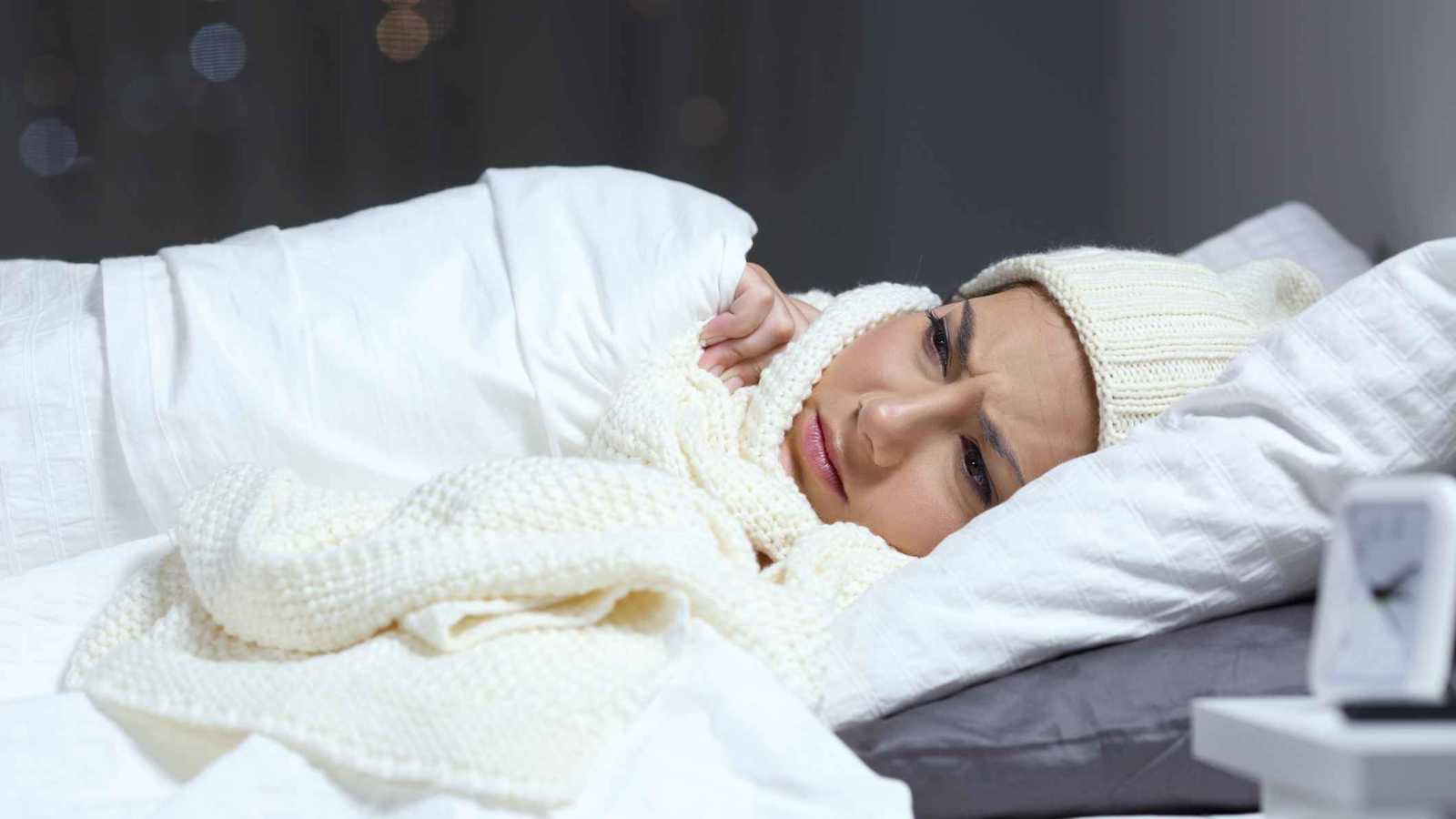 ما مخاطر الشتاء المخفية في غرفة النوم وكيف تتجنبها؟