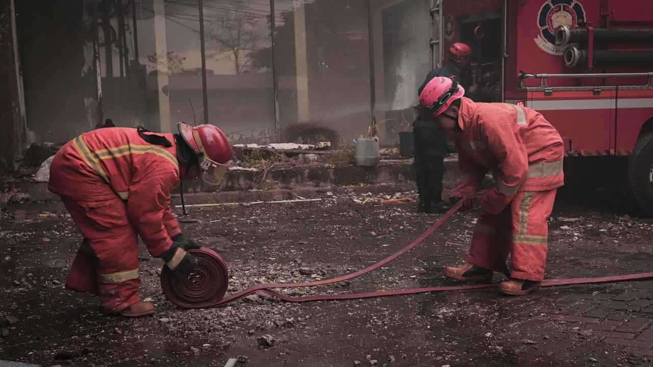 17 قتيلا بحريق مبنى تجاري في جاكرتا (فيديو)