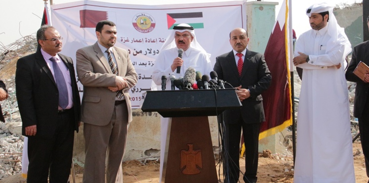 السفير القطري يصل غزة للإشراف على مشاريع إعادة الإعمار