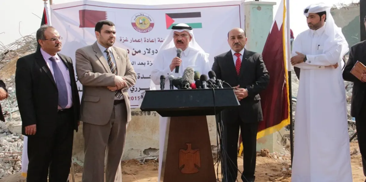 السفير القطري يصل غزة للإشراف على مشاريع إعادة الإعمار