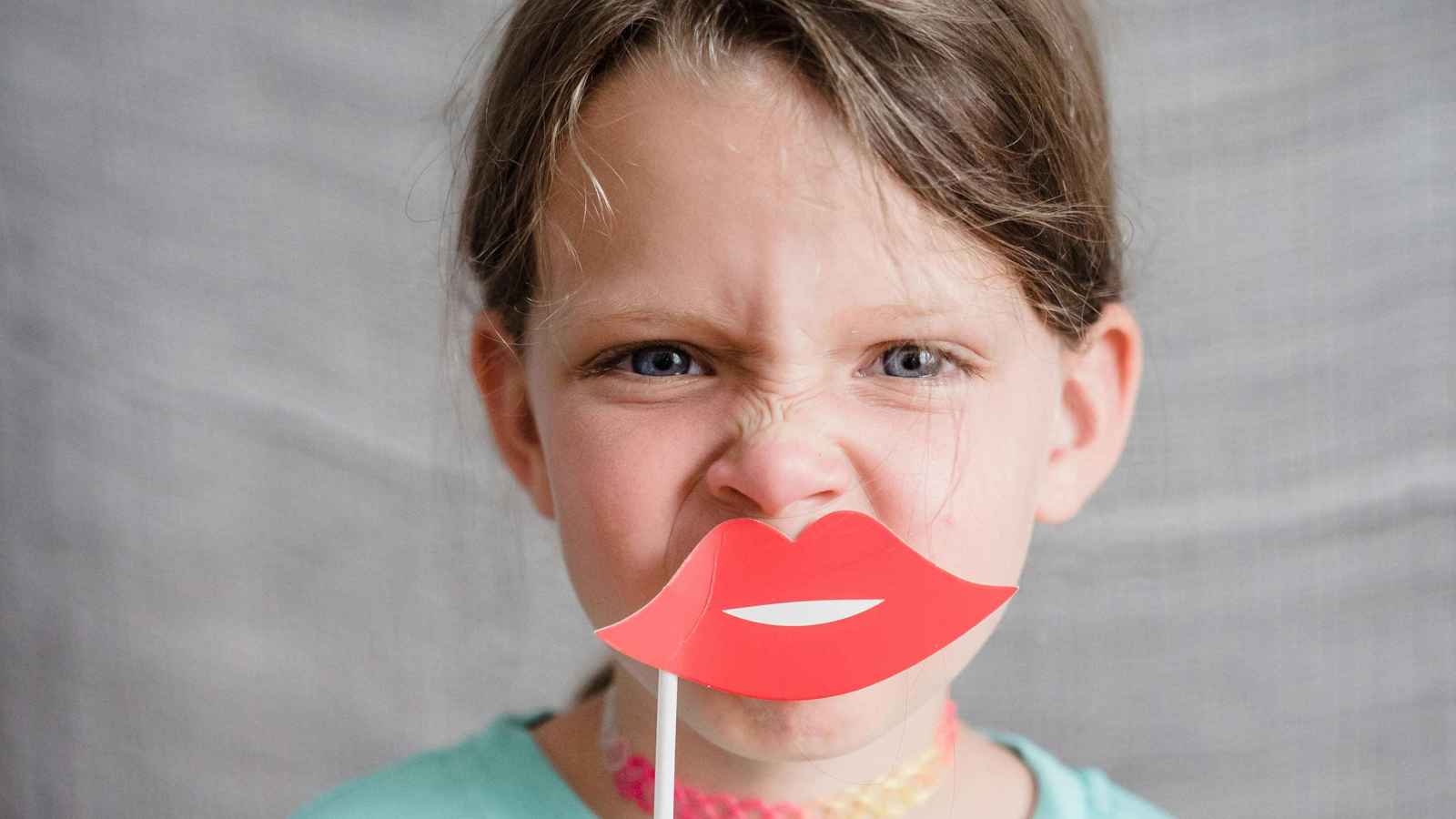 إنهيار الأطفال العاطفي بعد يوم في المدرسة.. ما نصيحة الخبراء؟