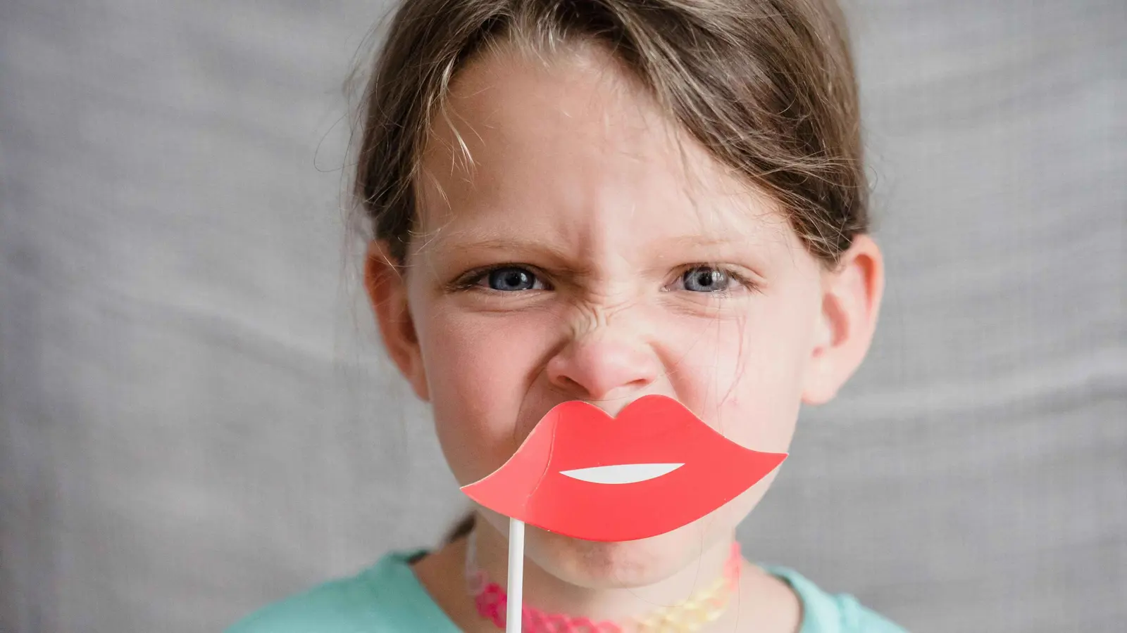 إنهيار الأطفال العاطفي بعد يوم في المدرسة.. ما نصيحة الخبراء؟