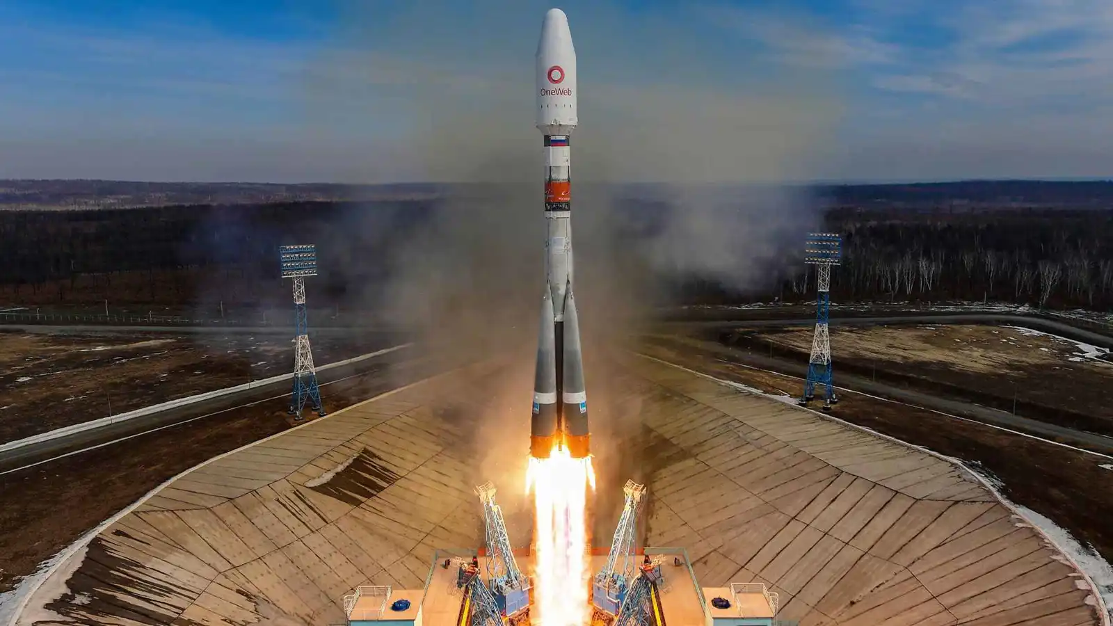 في سباق الإنترنت الفضائي.. روسيا تطلق 16 قمراً صناعياً