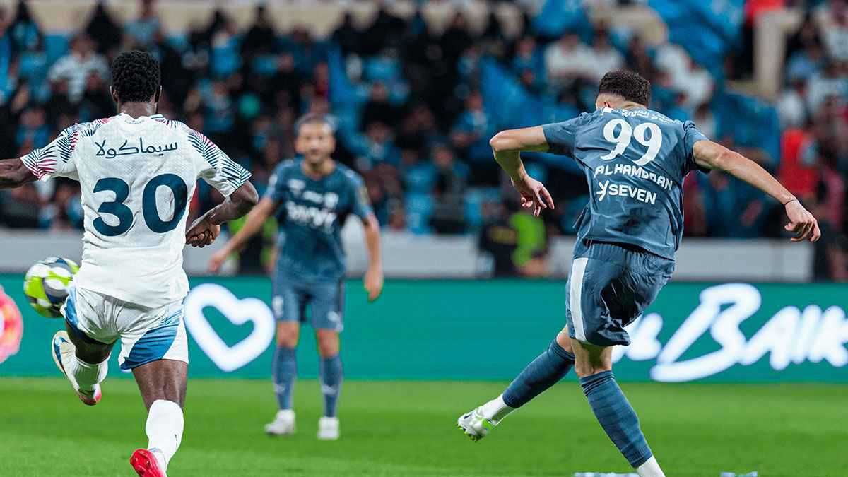 أسماء كبيرة.. 3 مرشحين لمنصب المدير الرياضي في الهلال السعودي