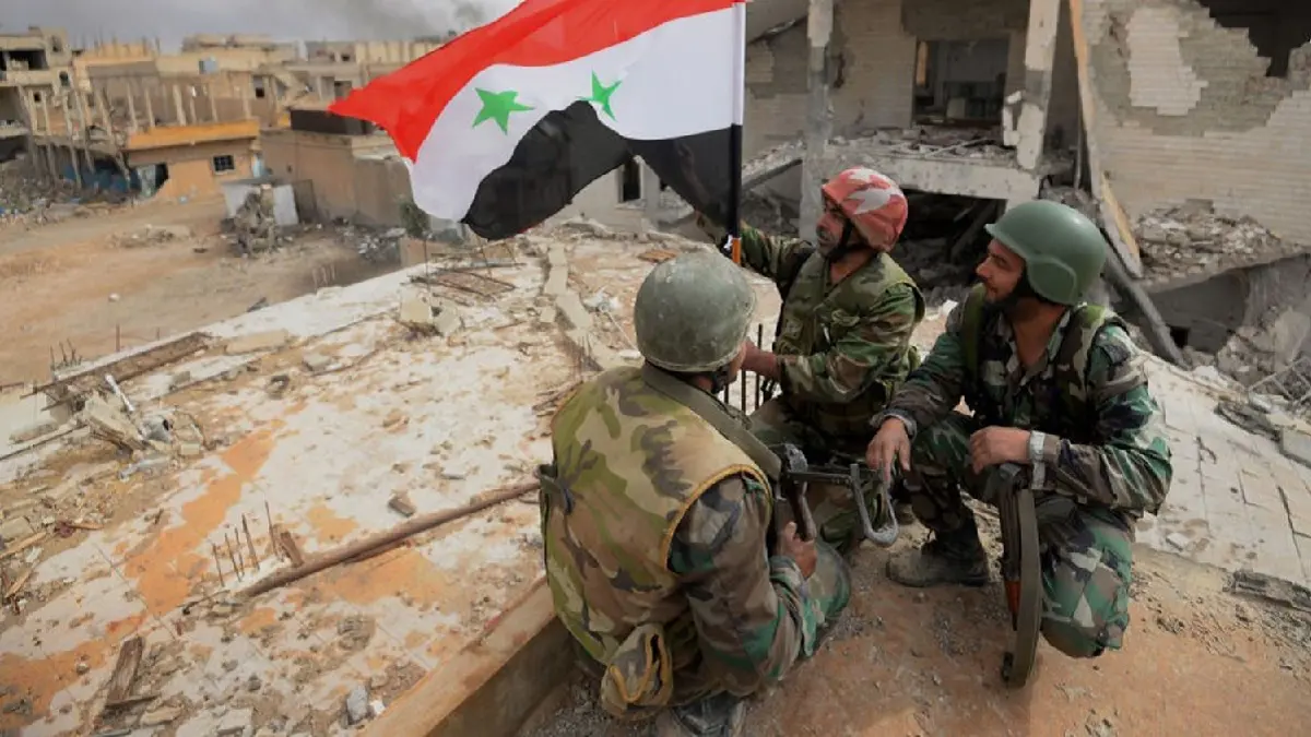 اشتباكات بين ميليشيات موالية للجيش السوري في حمص وقصف يستهدف ريفيْ حلب وحماة