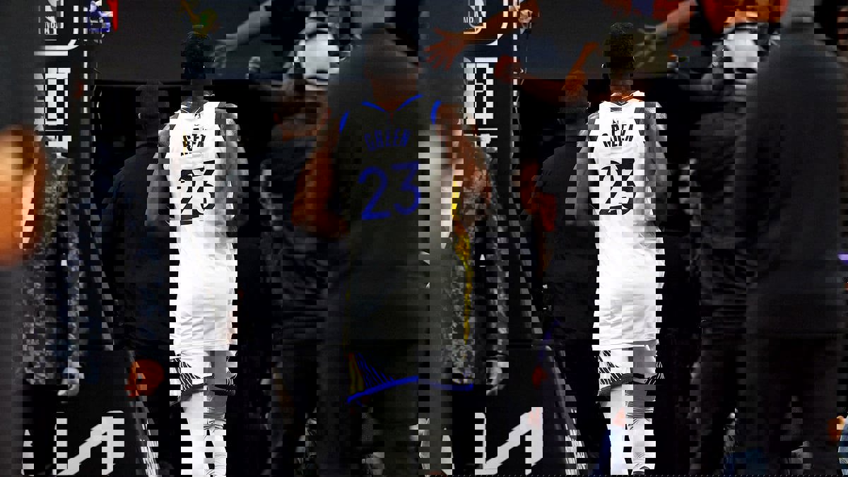 إيقاف درايموند غرين لاعب غولدن ستيت بسبب الاعتداء على منافس