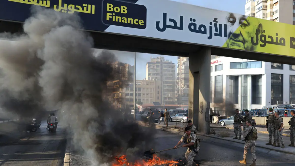 الأزمة الاقتصادية اللبنانية.. انتعاش السوق السوداء وفقدان السلع