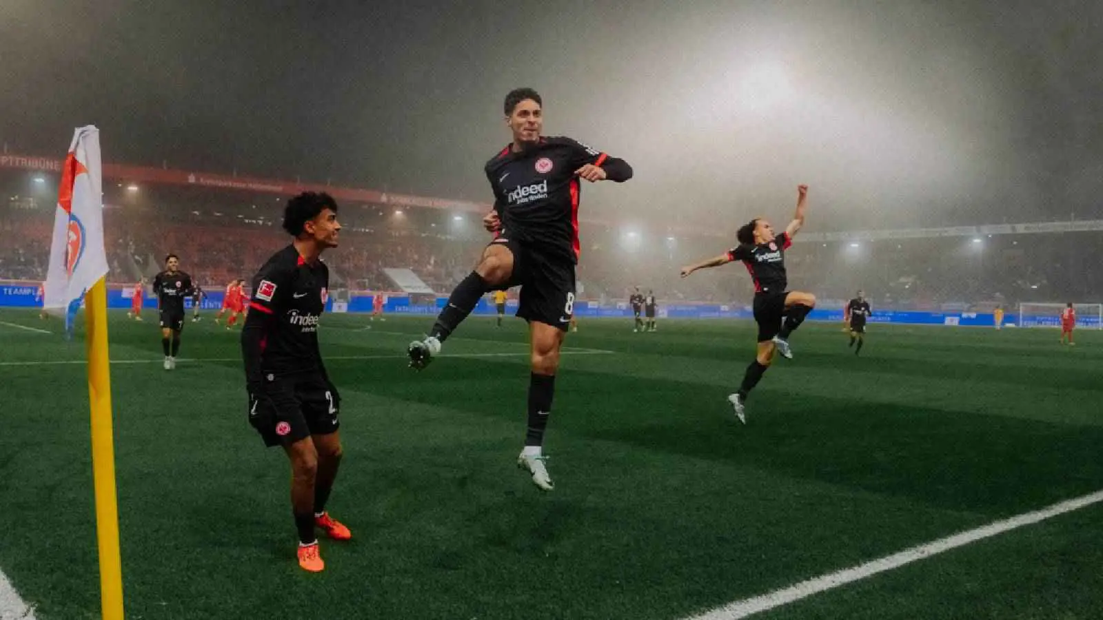 ليس مرموش وصلاح فقط.. جزائري وتونسي يلمعان في "ليلة عربية استثنائية"