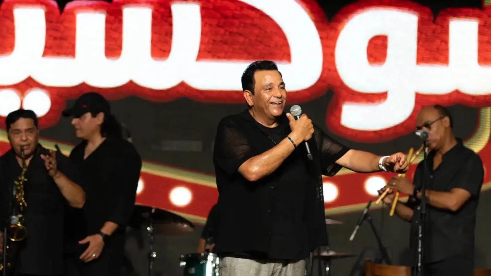 محمد فؤاد يتفاعل مع أزمة هاني شاكر.. ماذا قال؟