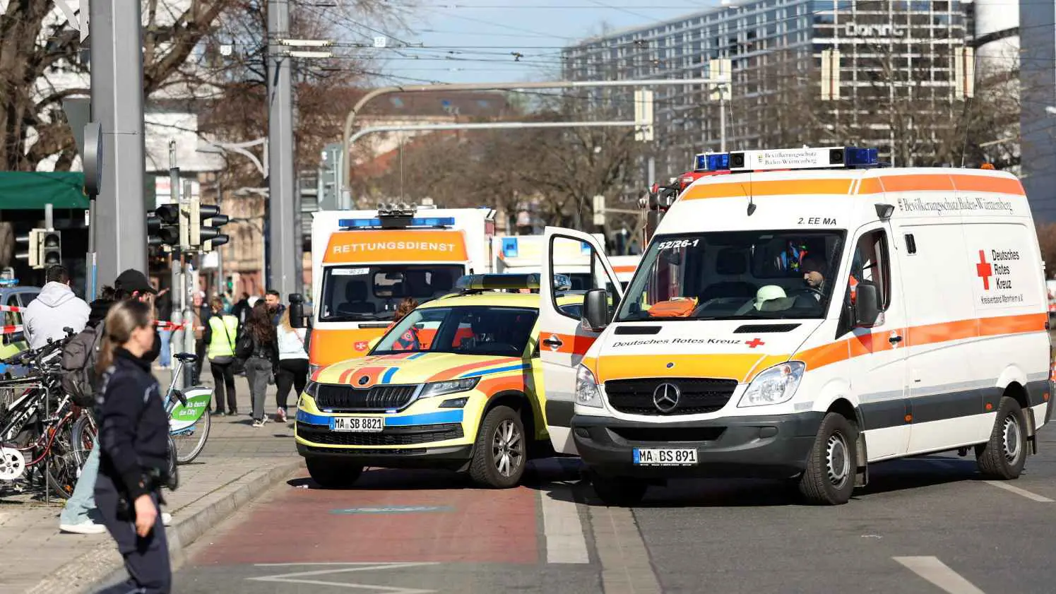 سائق يصدم حشداً في مانهايم الألمانية وأنباء عن ضحايا (فيديو)