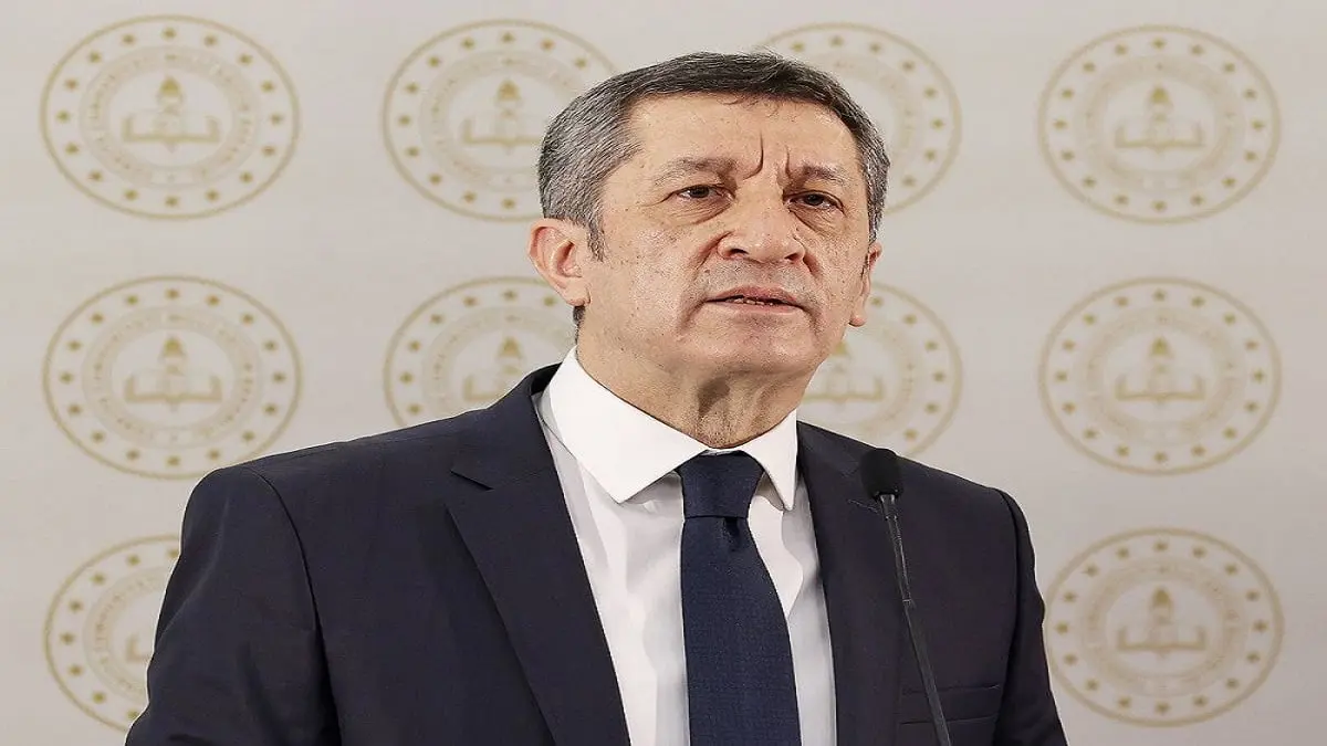 تقرير: وزير التعليم التركي أُقيل بسبب تعثر سياسة "التعليم عن بُعد"