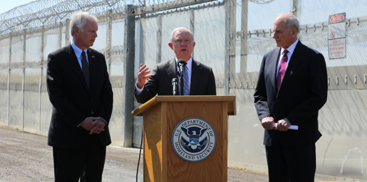 وزير أمريكي يواجه سيلًا من الانتقادات بعد وصفه هاواي بأنها مجرد جزيرة بالمحيط الهادي