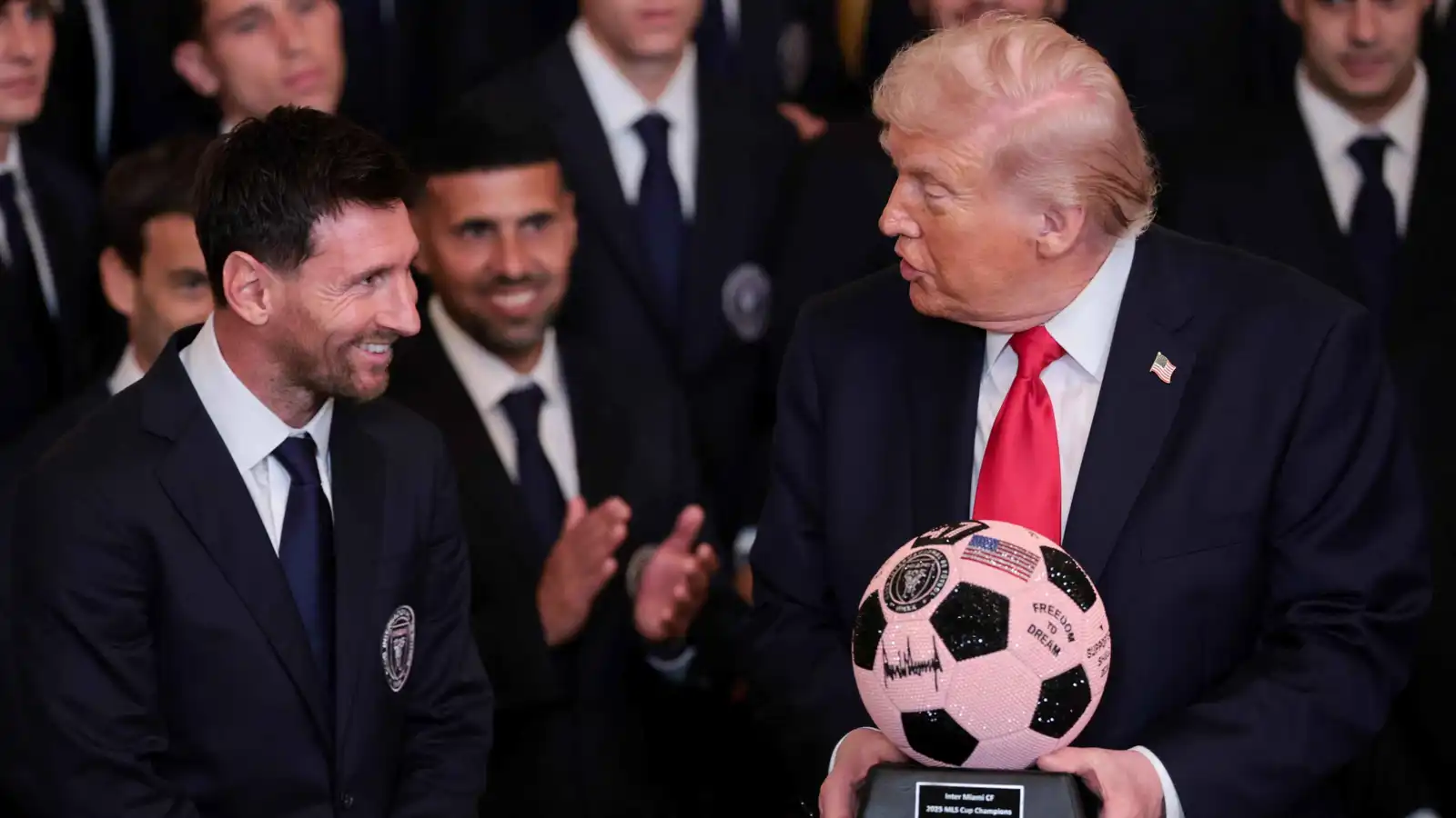 أول ظهور لميسي مع ترامب في البيت الأبيض (فيديو)