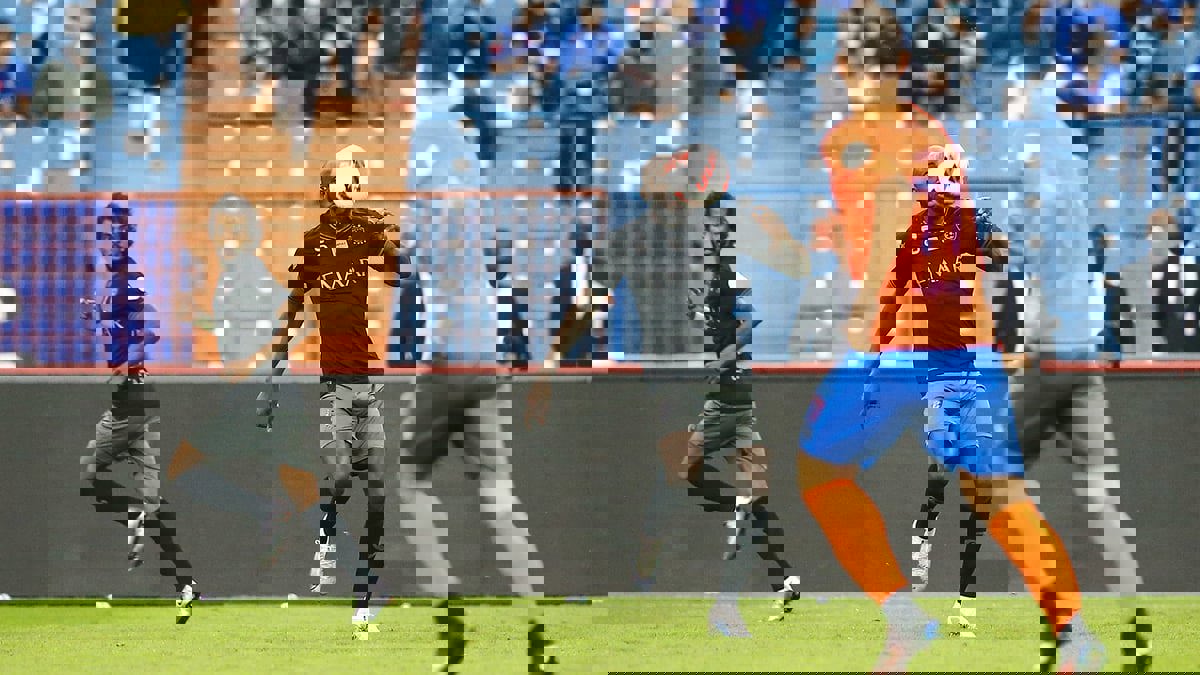 ترتيب الدوري السعودي: الهلال يفشل بهز شباك الفيحاء.. والنصر يسقط أمام الطائي (فيديو)