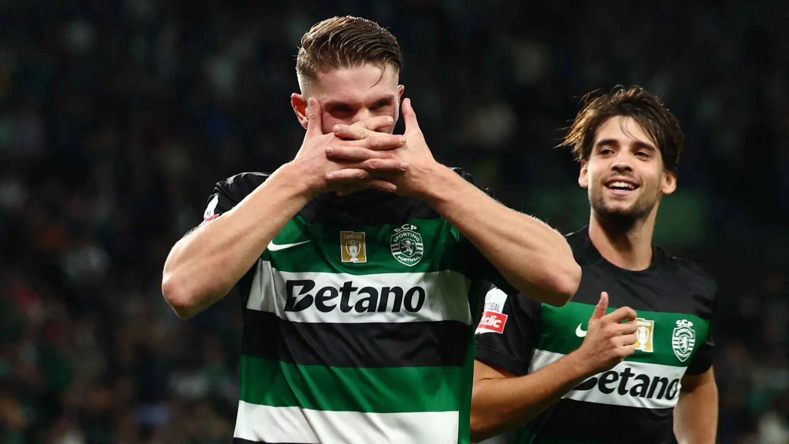 الشرير الخارق.. لماذا يخفي غيوكيرس وجهه بعد تمزيق شباك الخصوم؟