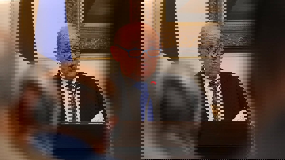 بعد لقائه تبون.. لودريان يدعو إلى عودة "العلاقات الهادئة" بين الجزائر وفرنسا