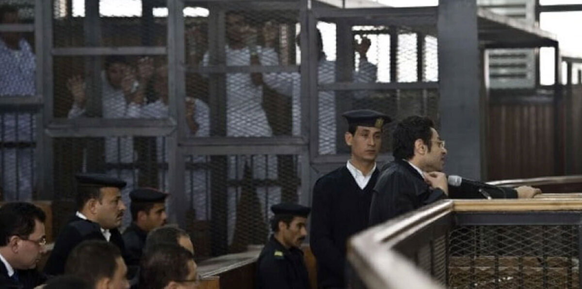 محكمة مصرية تسقط أحكامًا بالمؤبد بحق 27 إخوانيًا