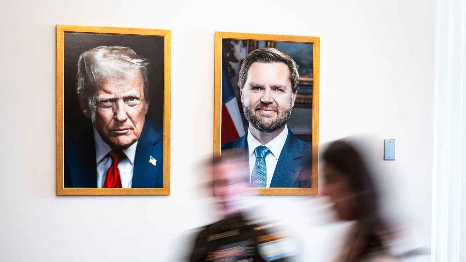 صورة رسمية رابعة لترامب بلمسات الذكاء الاصطناعي