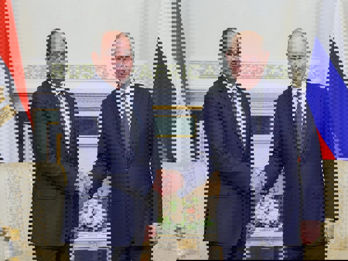 بوتين والسيسي يدشنان وحدة كهرباء في محطة الضبعة (فيديو)