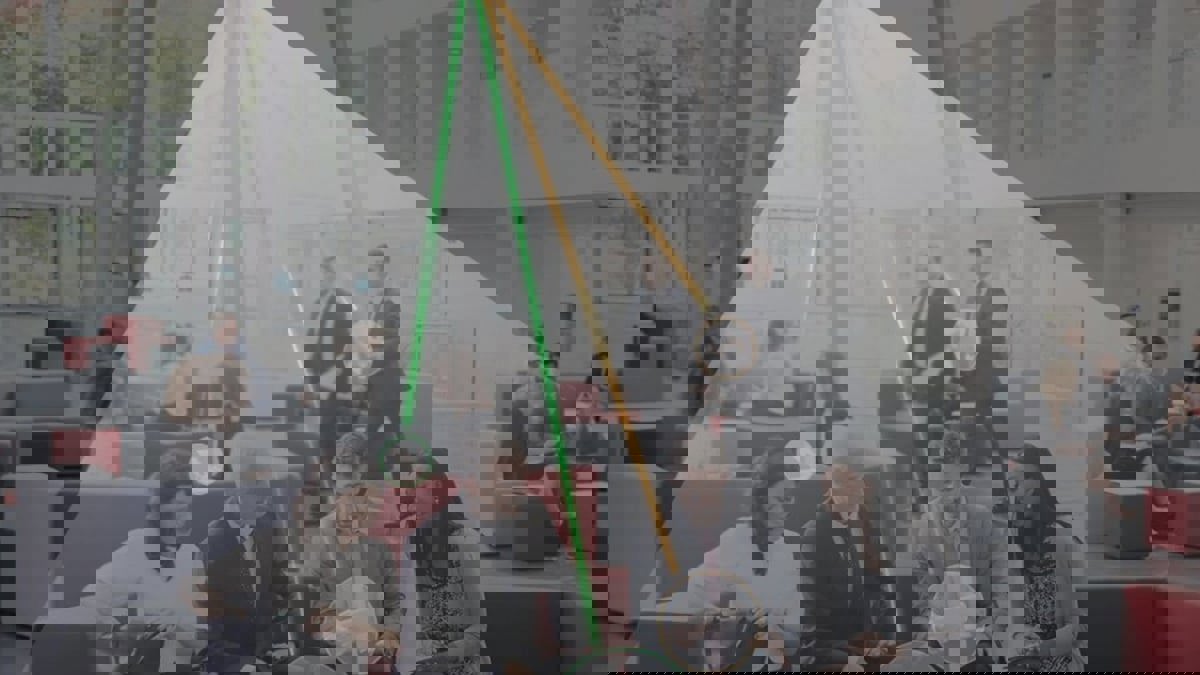 تطوير آلية لشحن الأجهزة لاسلكيا لمسافة 30 مترا