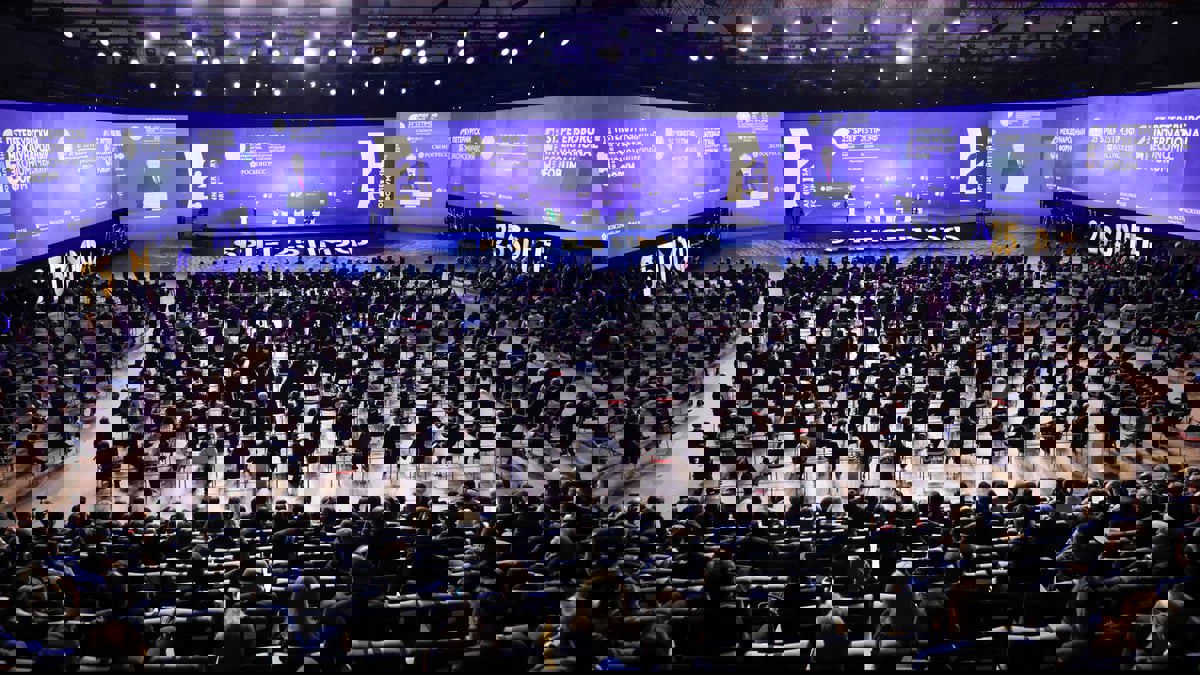  900 اتفاقية بقيمة 46 مليار دولار خلال منتدى سان بطرسبورغ