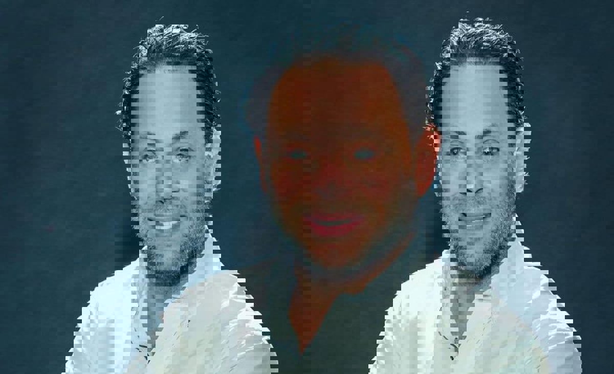 "ليست خيانة".. سيف سبيعي يثير الجدل بموقفه من العلاقات الجنسية (فيديو)