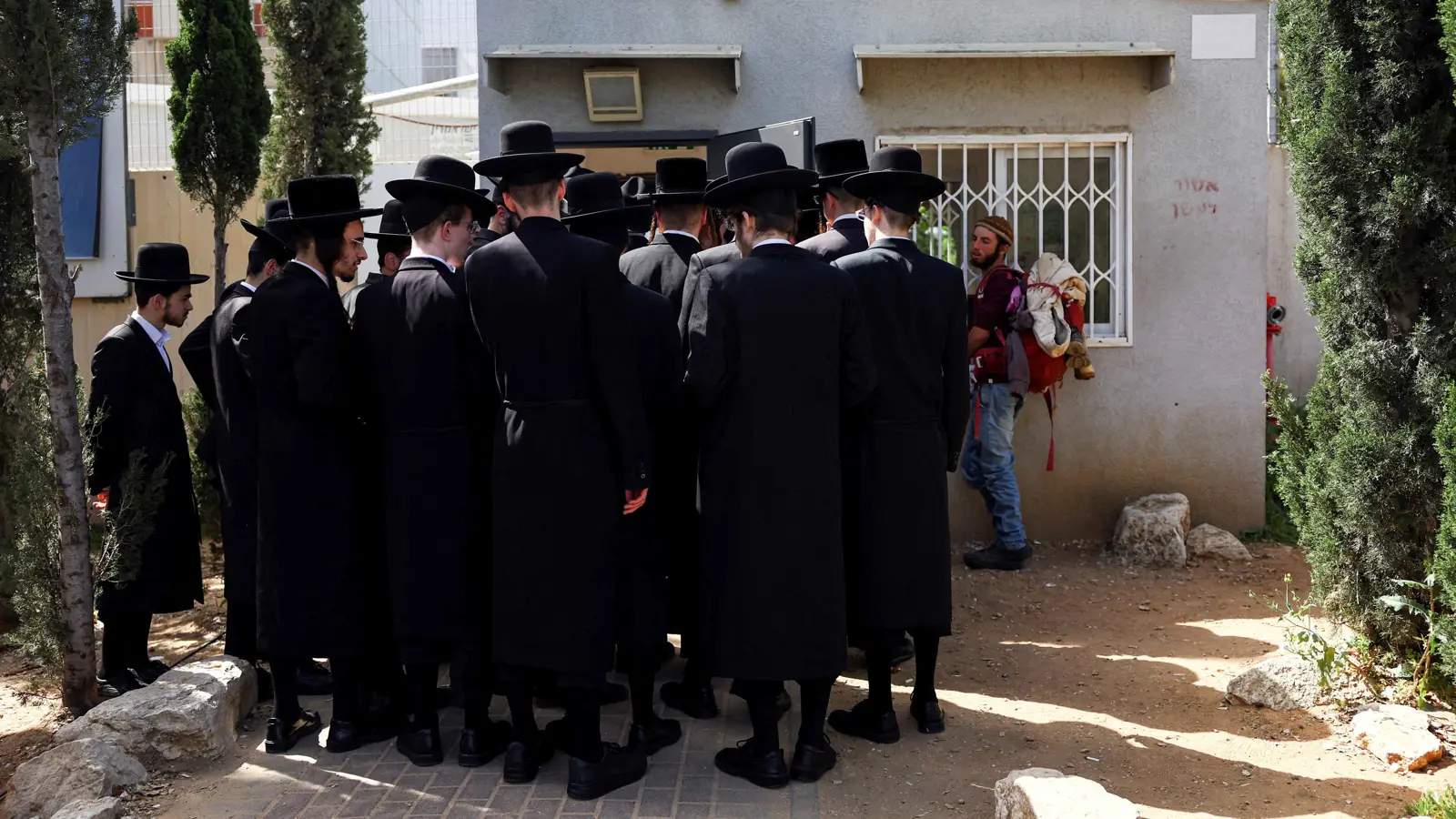 إسرائيل تمدد فترة الخدمة العسكرية النظامية 3 سنوات