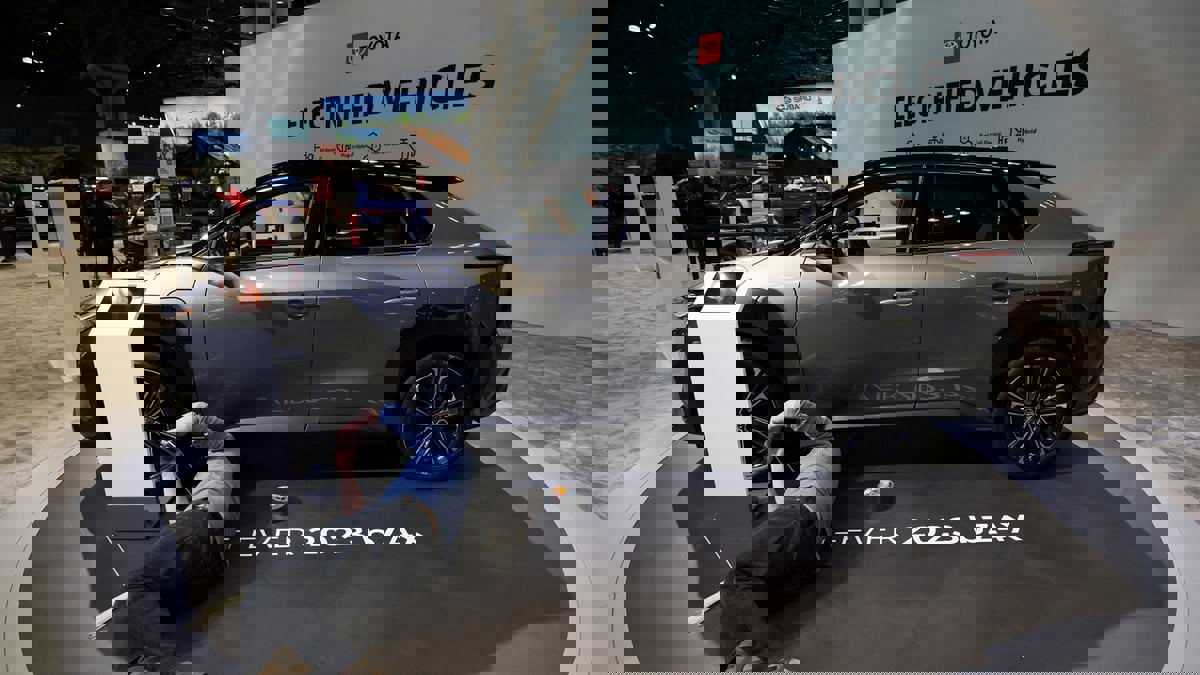 تويوتا تخفض إنتاجها عالميا 100 ألف سيارة في يونيو‎‎