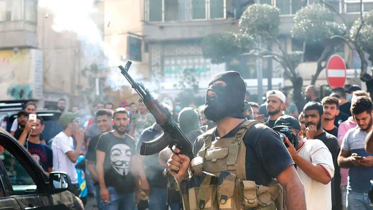 جنرالات الحرب.. أرستقراطية عسكرية أهلية