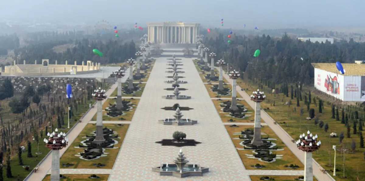 أذربيجان حليفة أردوغان تغلق قناة تلفزيونية صورت مؤتمرًا لغولن