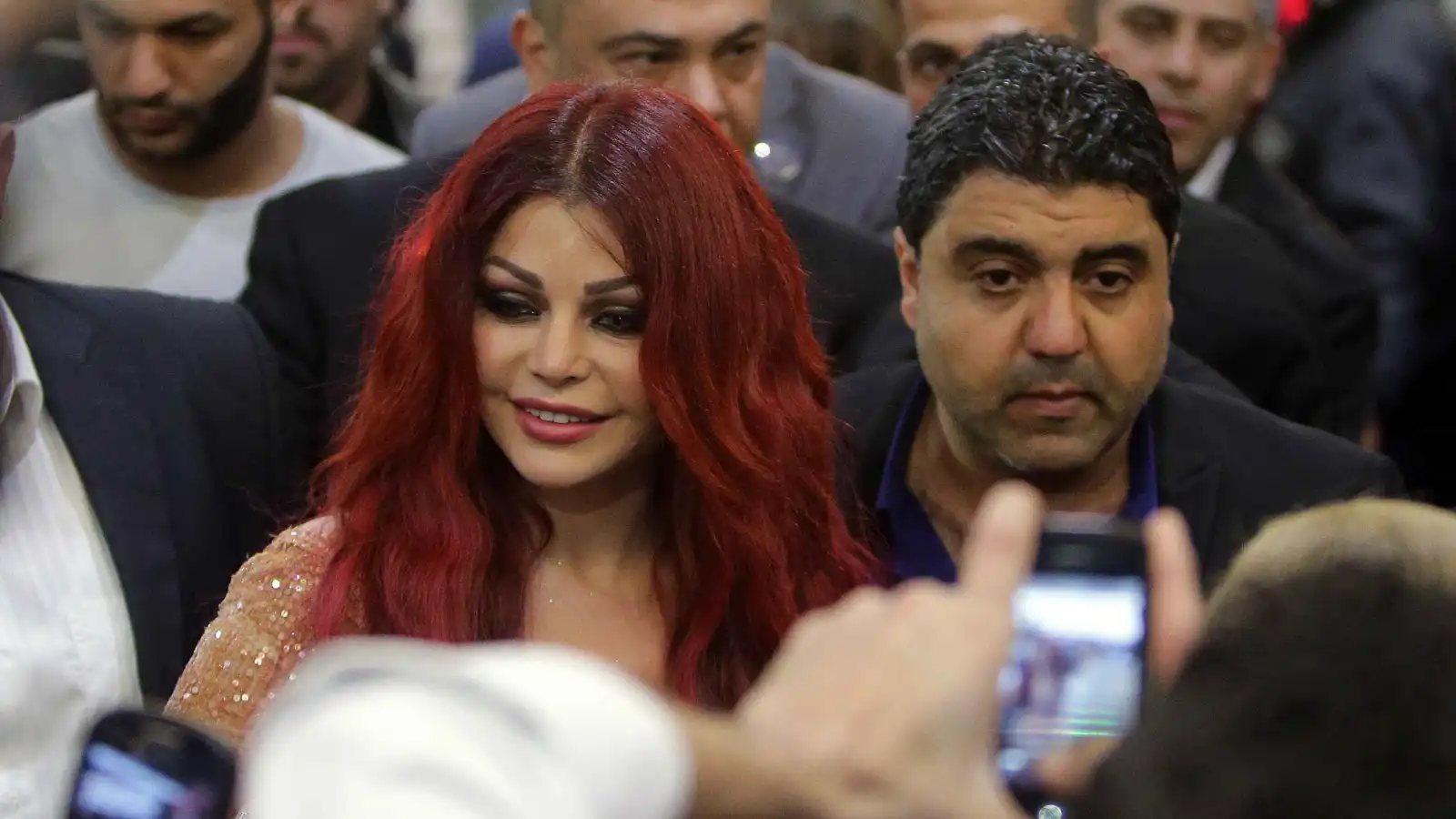 تطورات مثيرة في دعوى هيفاء وهبي ضد نقيب الموسيقيين المصريين