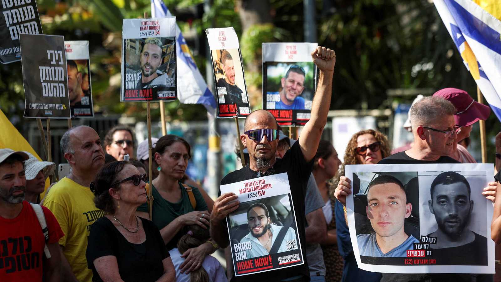 بسبب عدد "الأحياء".. عائلات الرهائن الإسرائيليين تهاجم ترامب (فيديو)