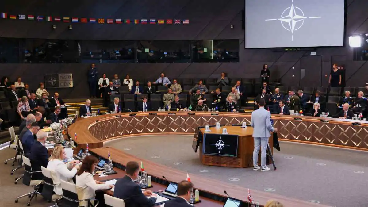 وزراء دفاع الناتو يجتمعون في بروكسل لبحث دعم أوكرانيا